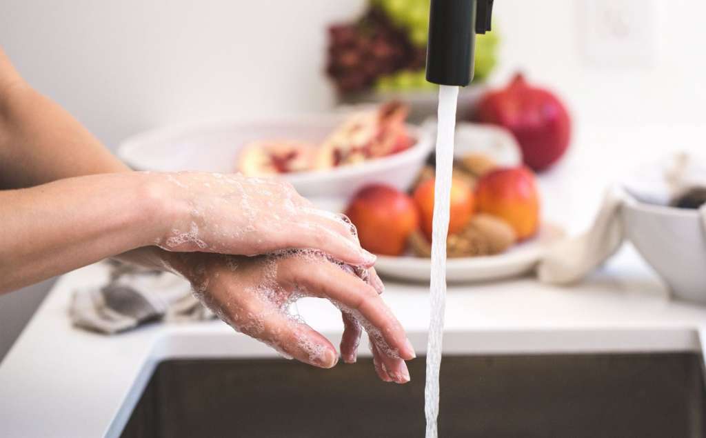 Washing hands as a measure against Coronavirus when working from home